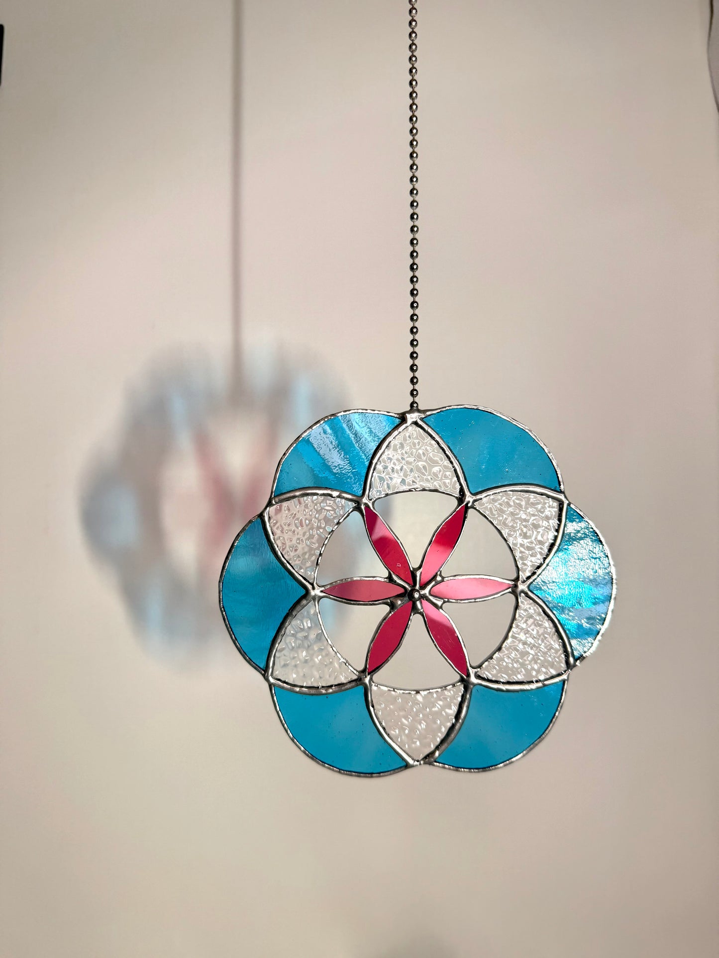 Handcrafted Stainedglass 'Flower of Life' Suncatcher - Flower Window Ornament & Home Decor