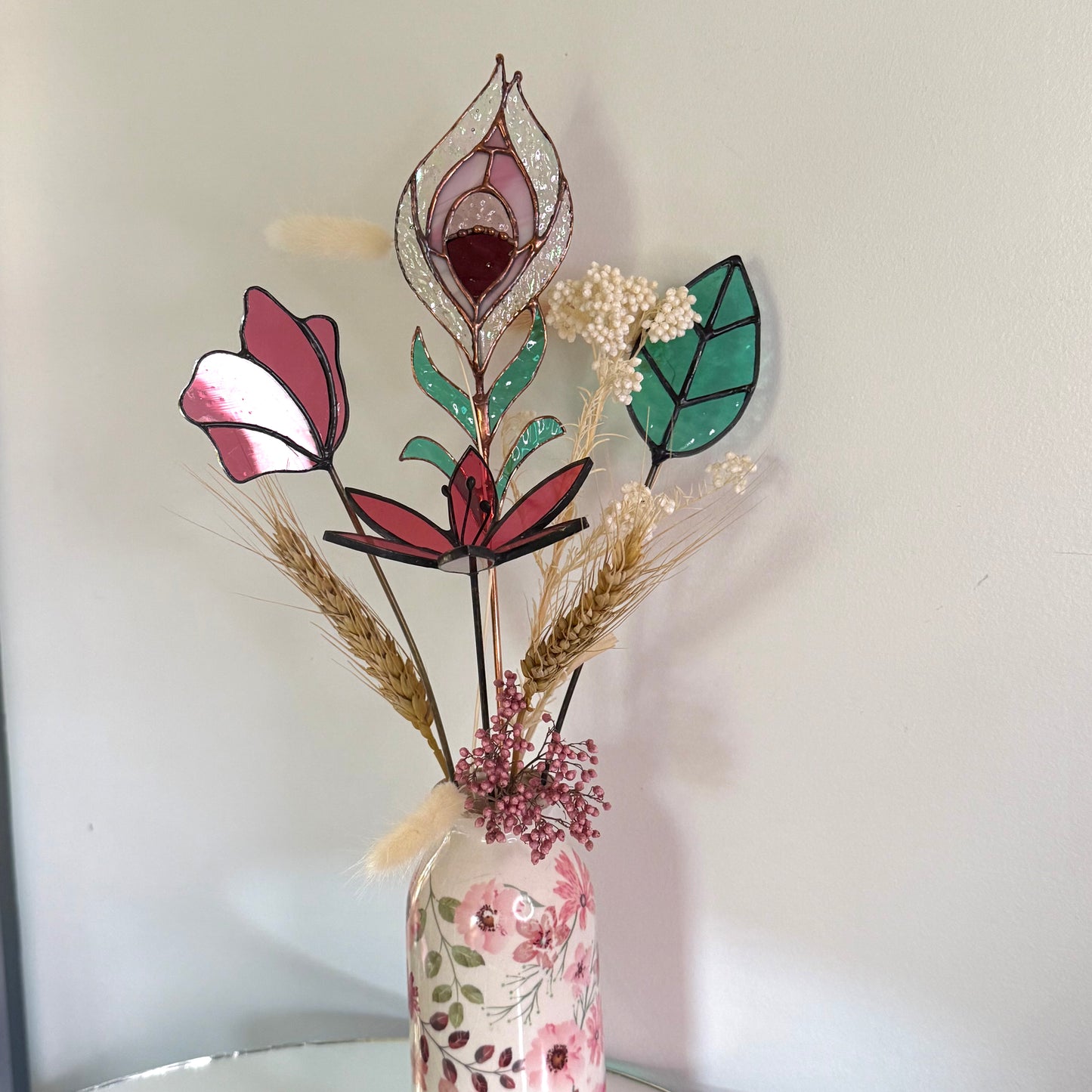 Stainedglass Peacock feather flower stem