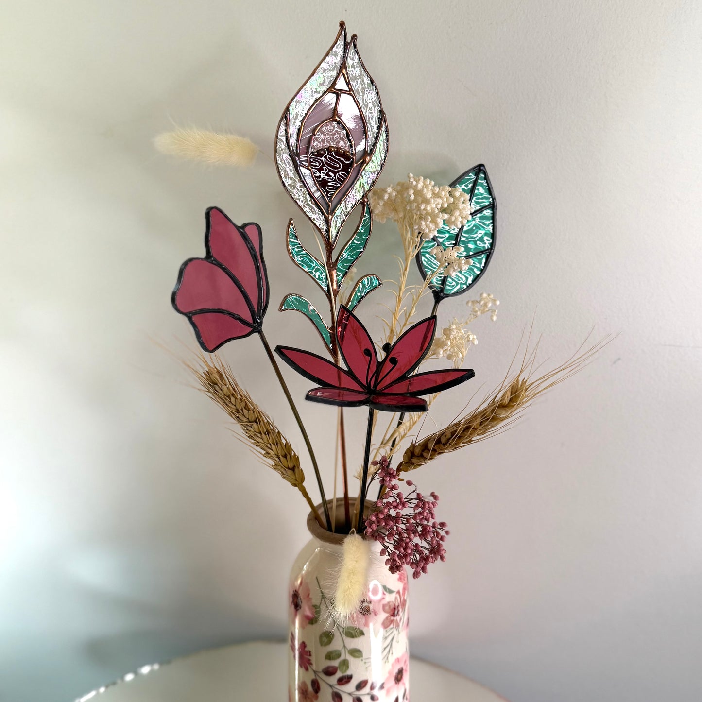 Stainedglass Peacock feather flower stem