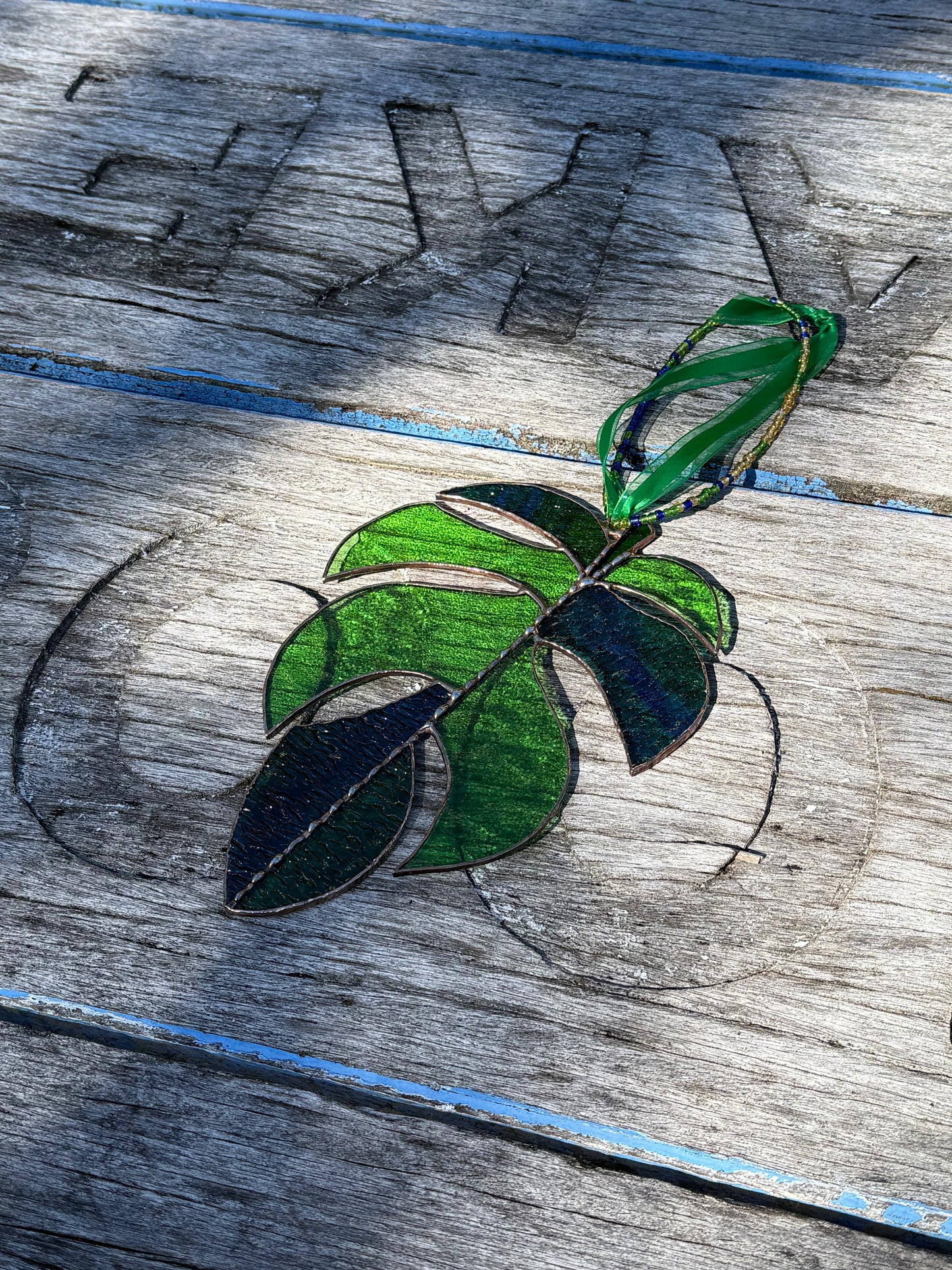 Handcrafted Stainedglass Leafy green suncatcher - Leaf Window Ornament & Home Decor