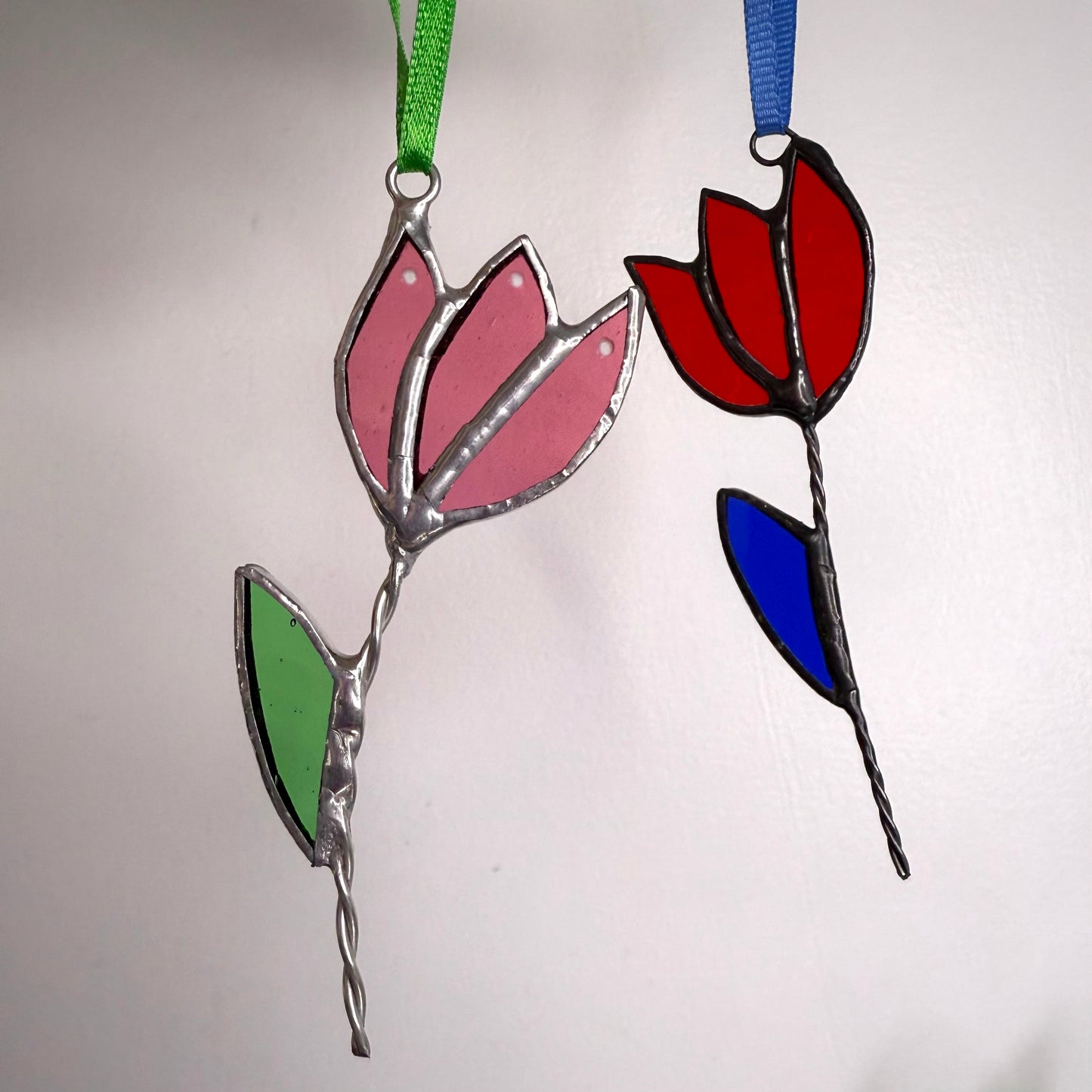 Handcrafted Stainedglass Tulip Suncatcher - Flower Window Ornament & Home Decor
