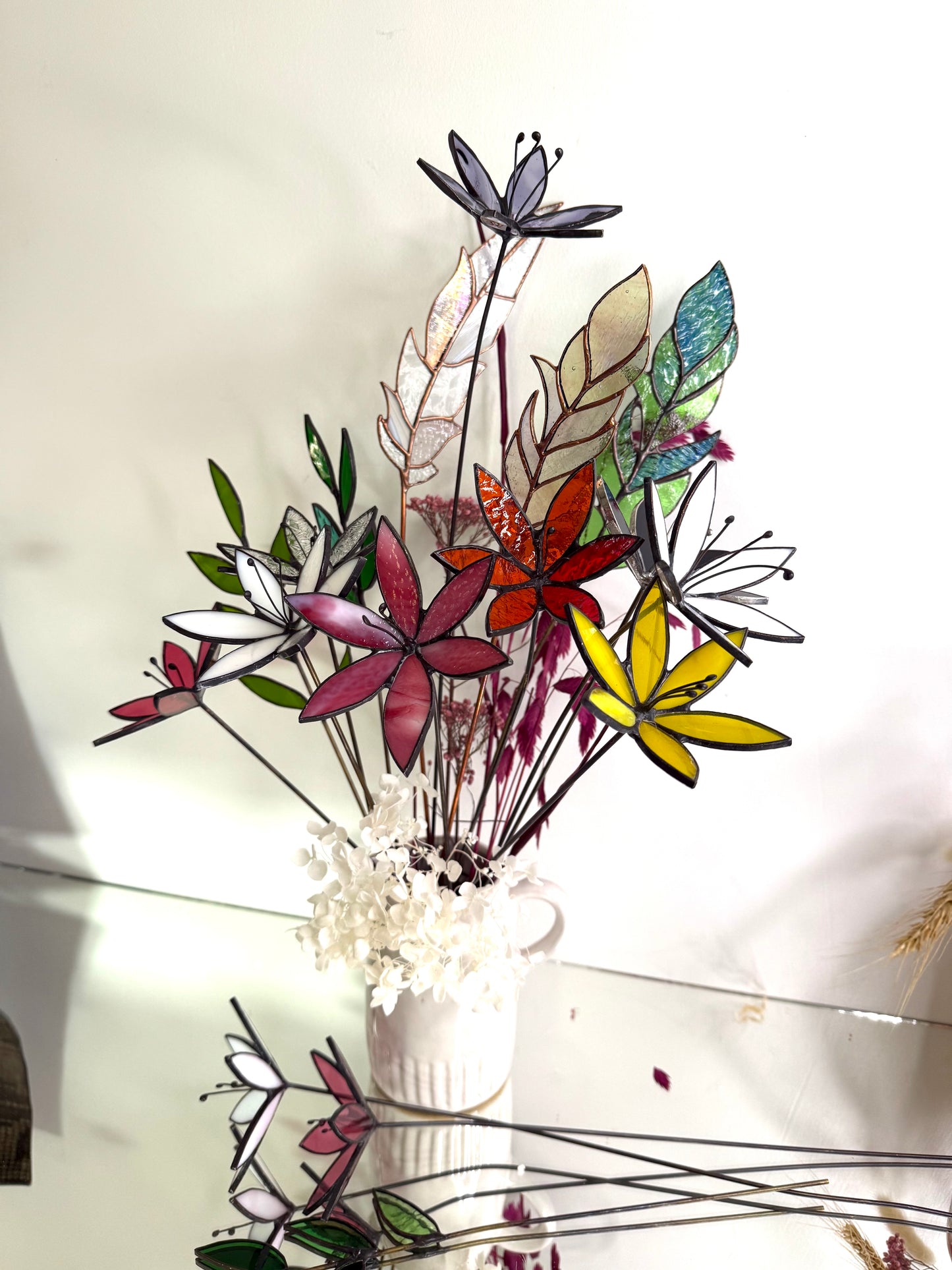 Stainedglass Feathers on stem