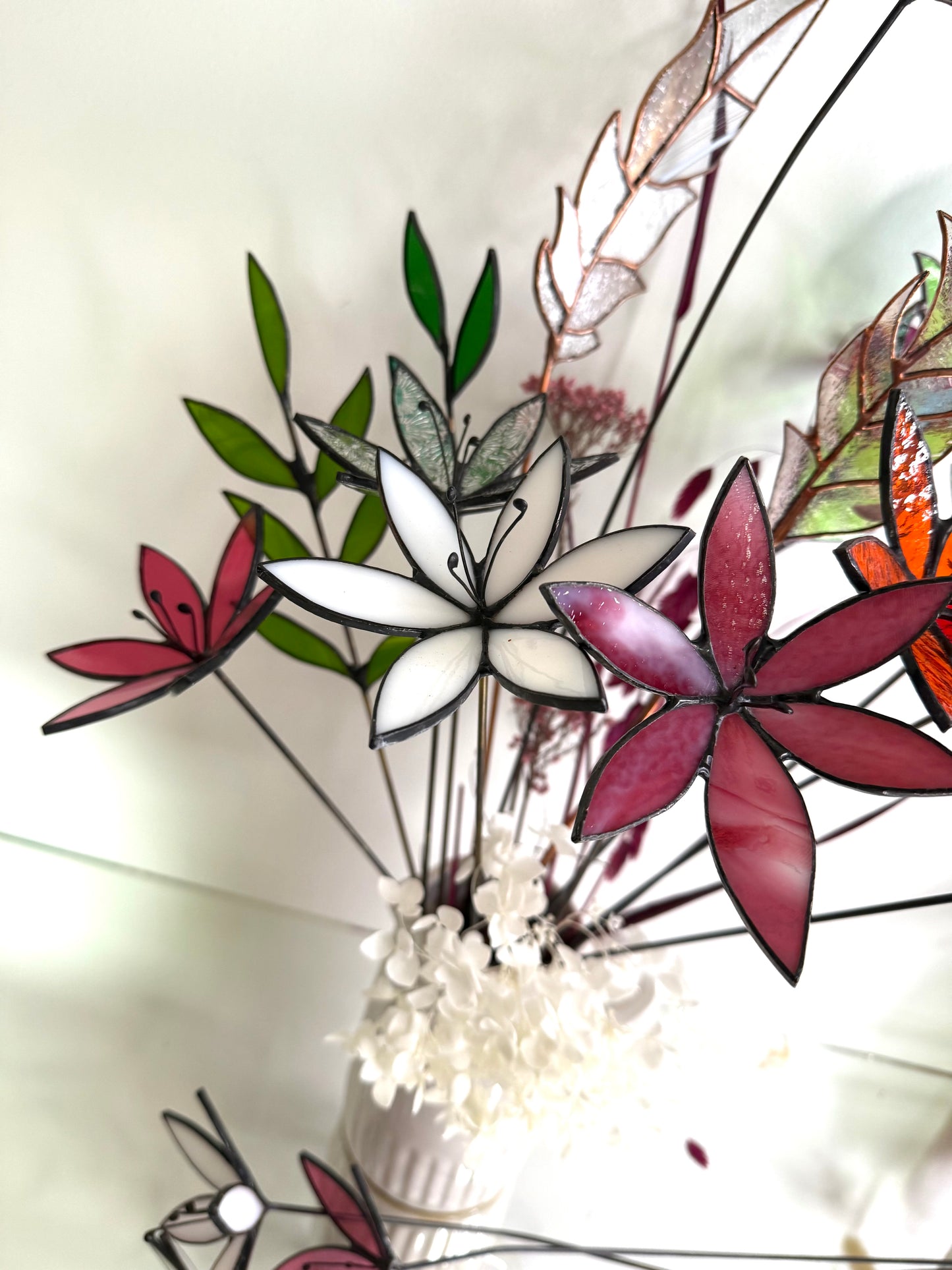 Stainedglass Feathers on stem