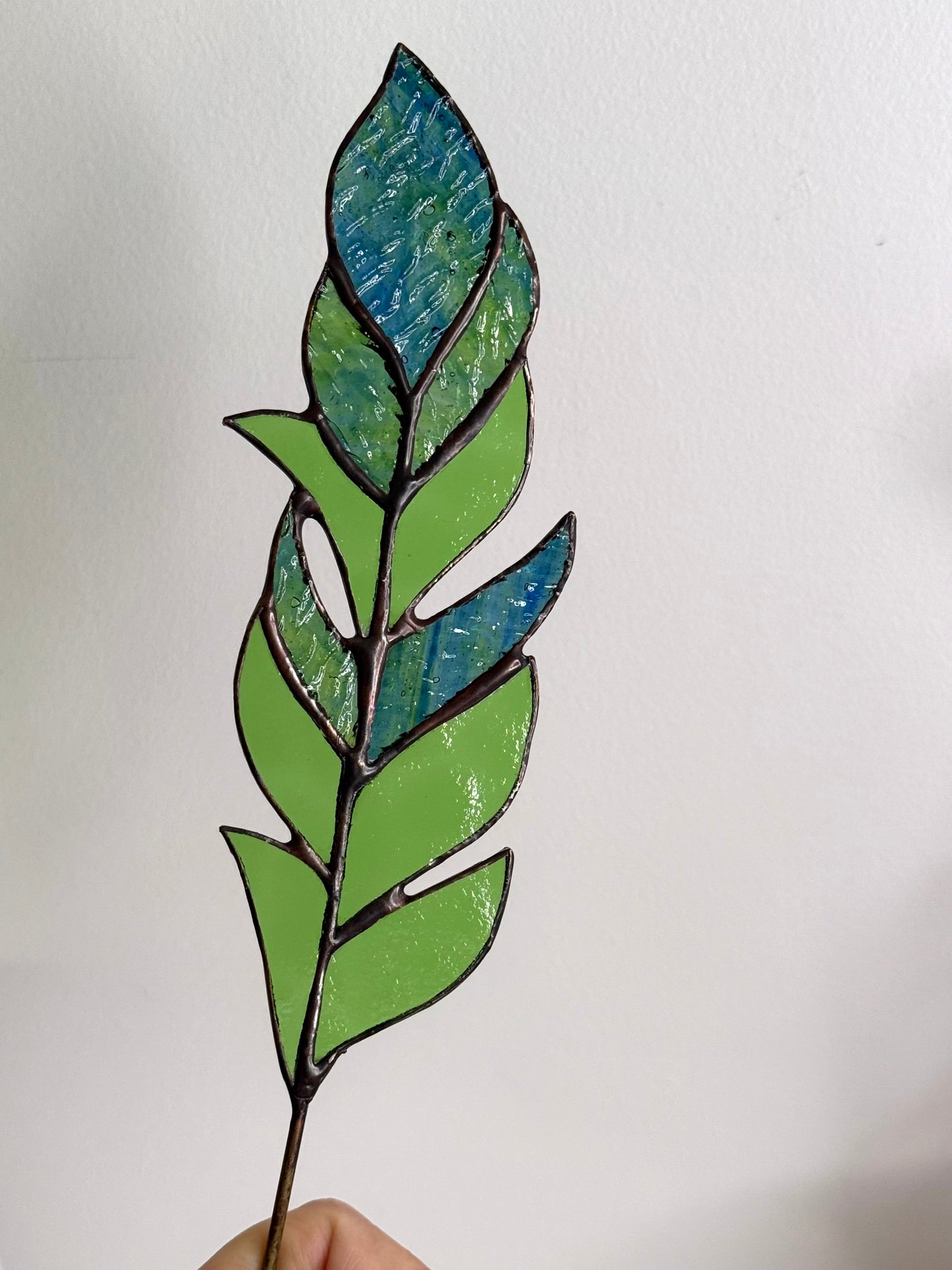 Stainedglass Feathers on stem