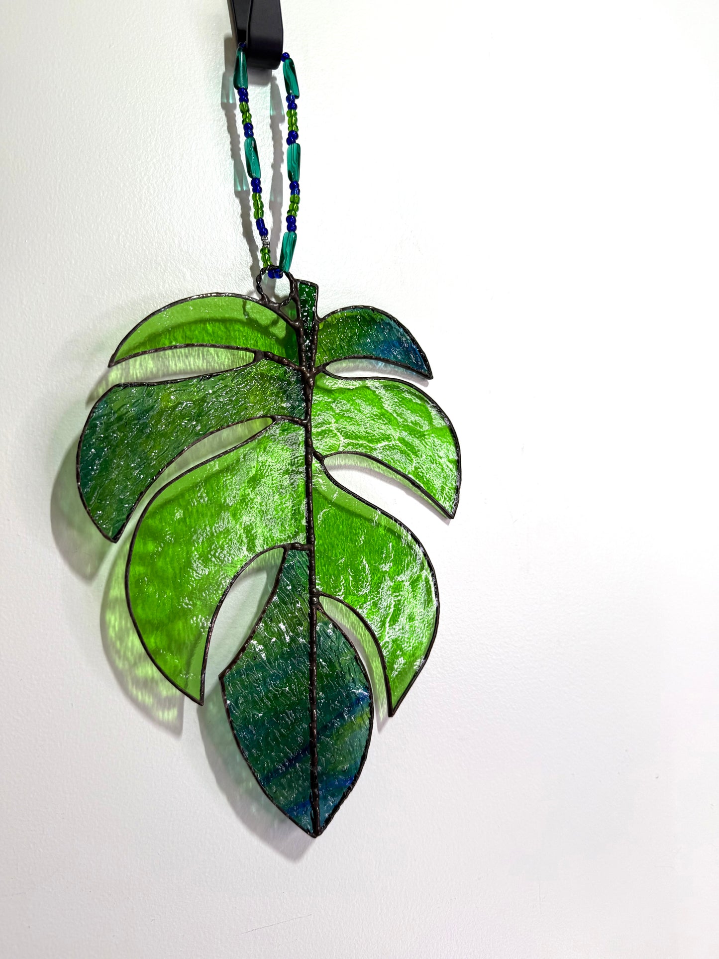 Handcrafted Stainedglass Leafy green suncatcher - Leaf Window Ornament & Home Decor