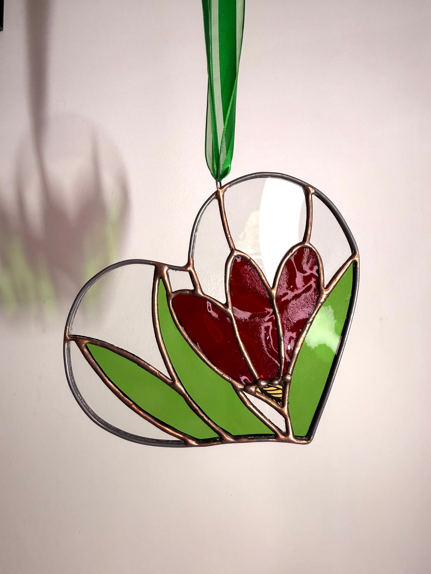 Handcrafted Stainedglass Heart Tulip Suncatcher - Flower Window Ornament & Home Decor