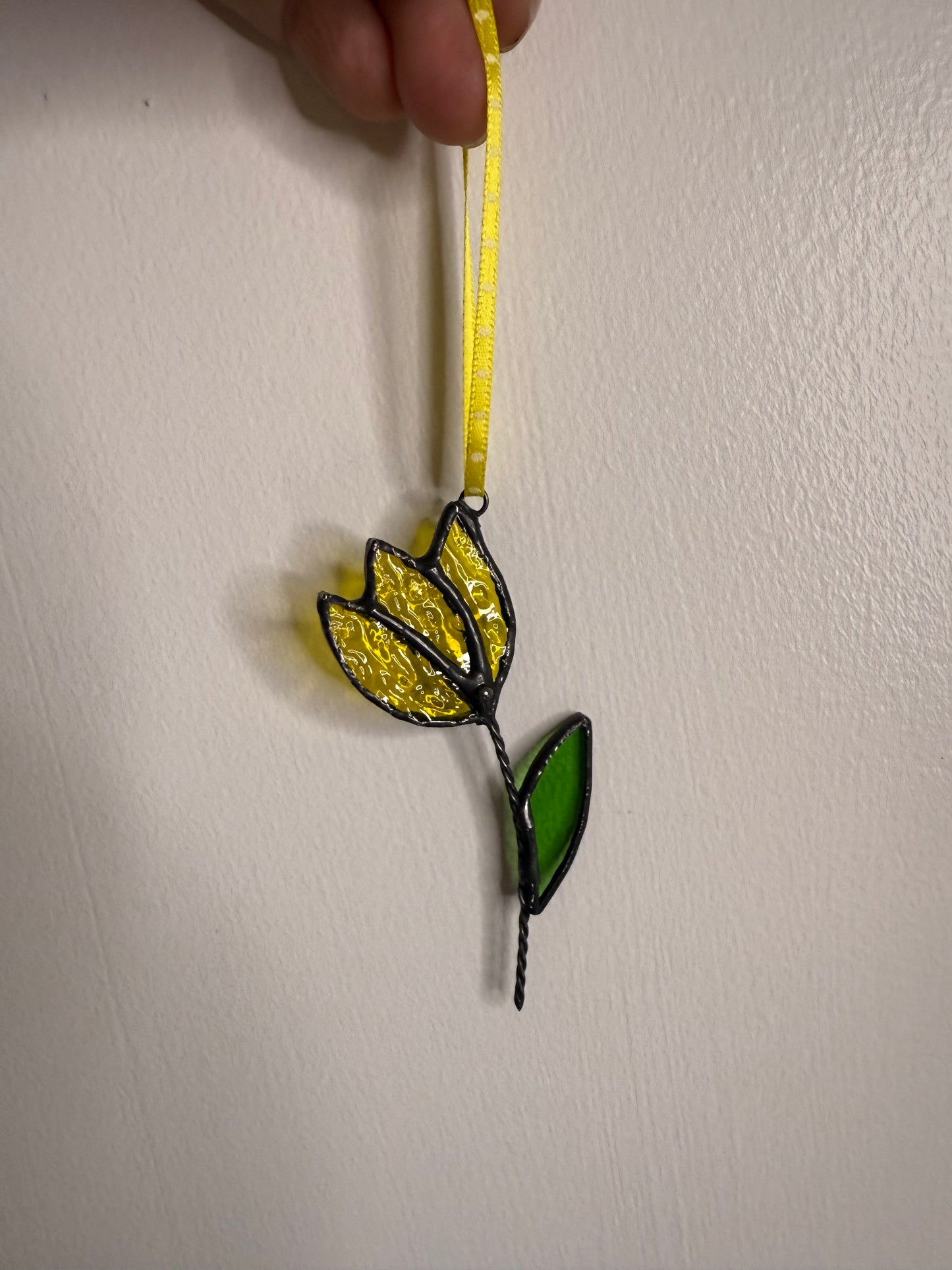 Handcrafted Stainedglass Tulip Suncatcher - Flower Window Ornament & Home Decor