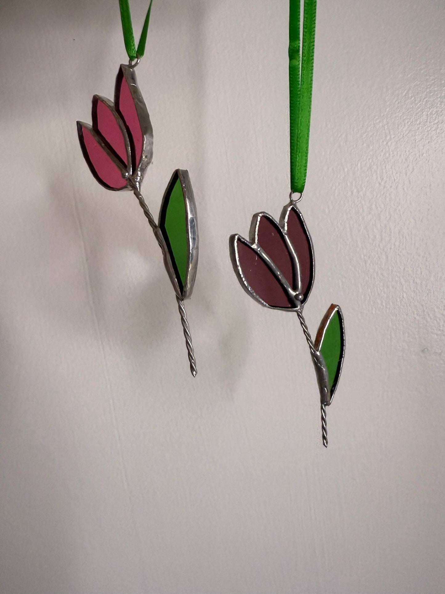 Handcrafted Stainedglass Tulip Suncatcher - Flower Window Ornament & Home Decor