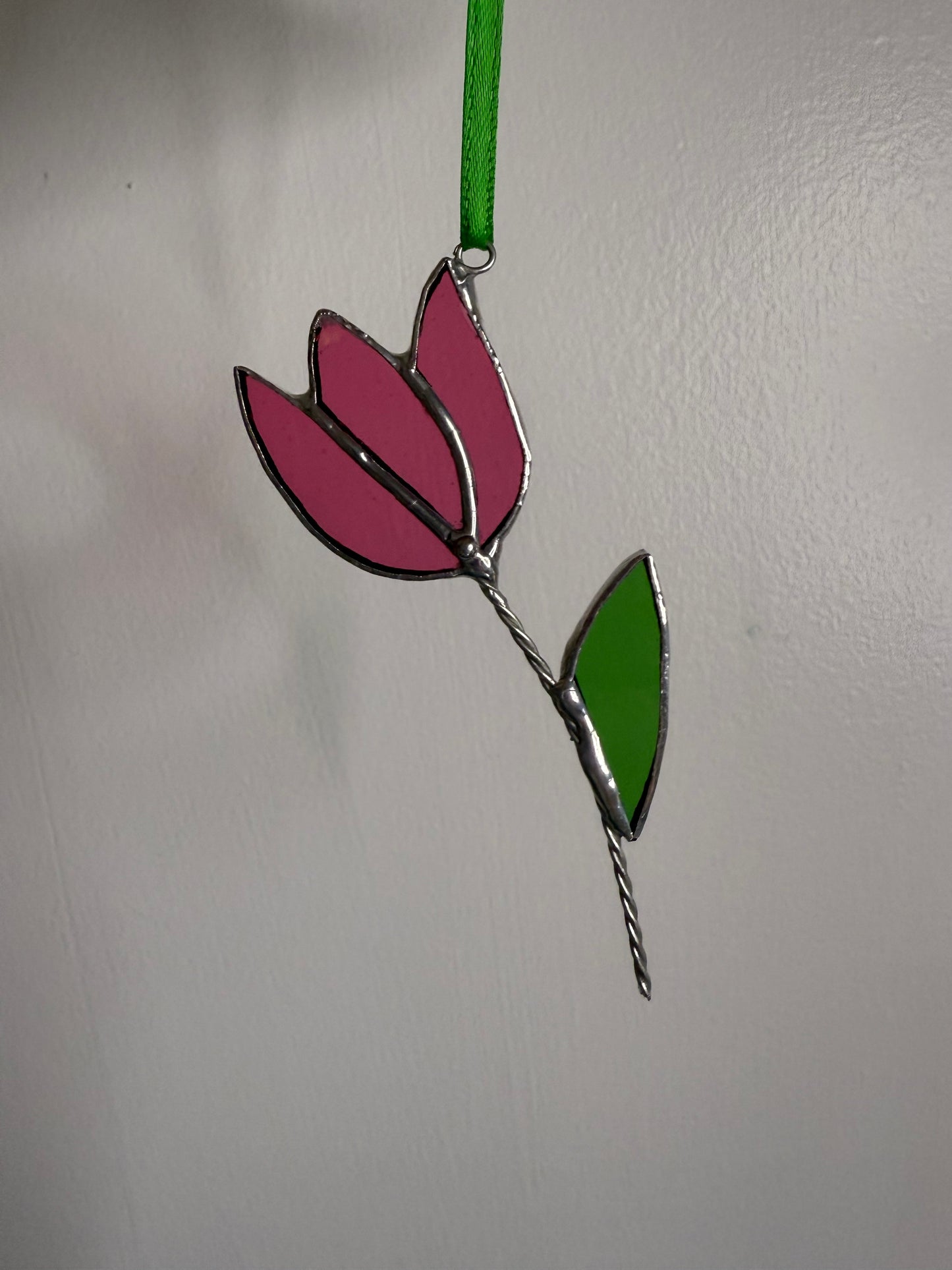 Handcrafted Stainedglass Tulip Suncatcher - Flower Window Ornament & Home Decor