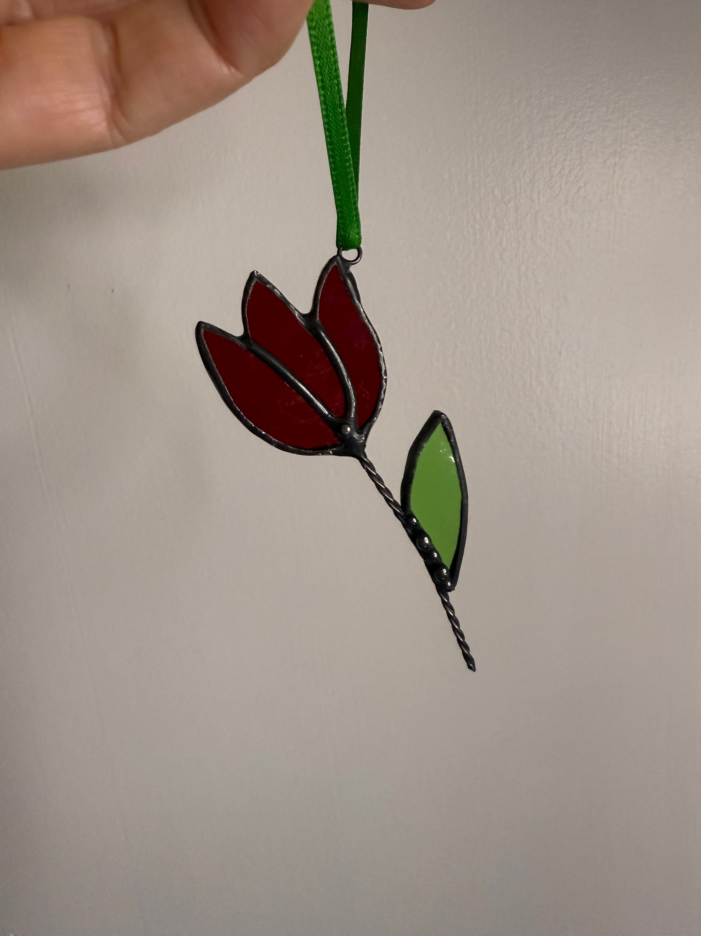 Handcrafted Stainedglass Tulip Suncatcher - Flower Window Ornament & Home Decor