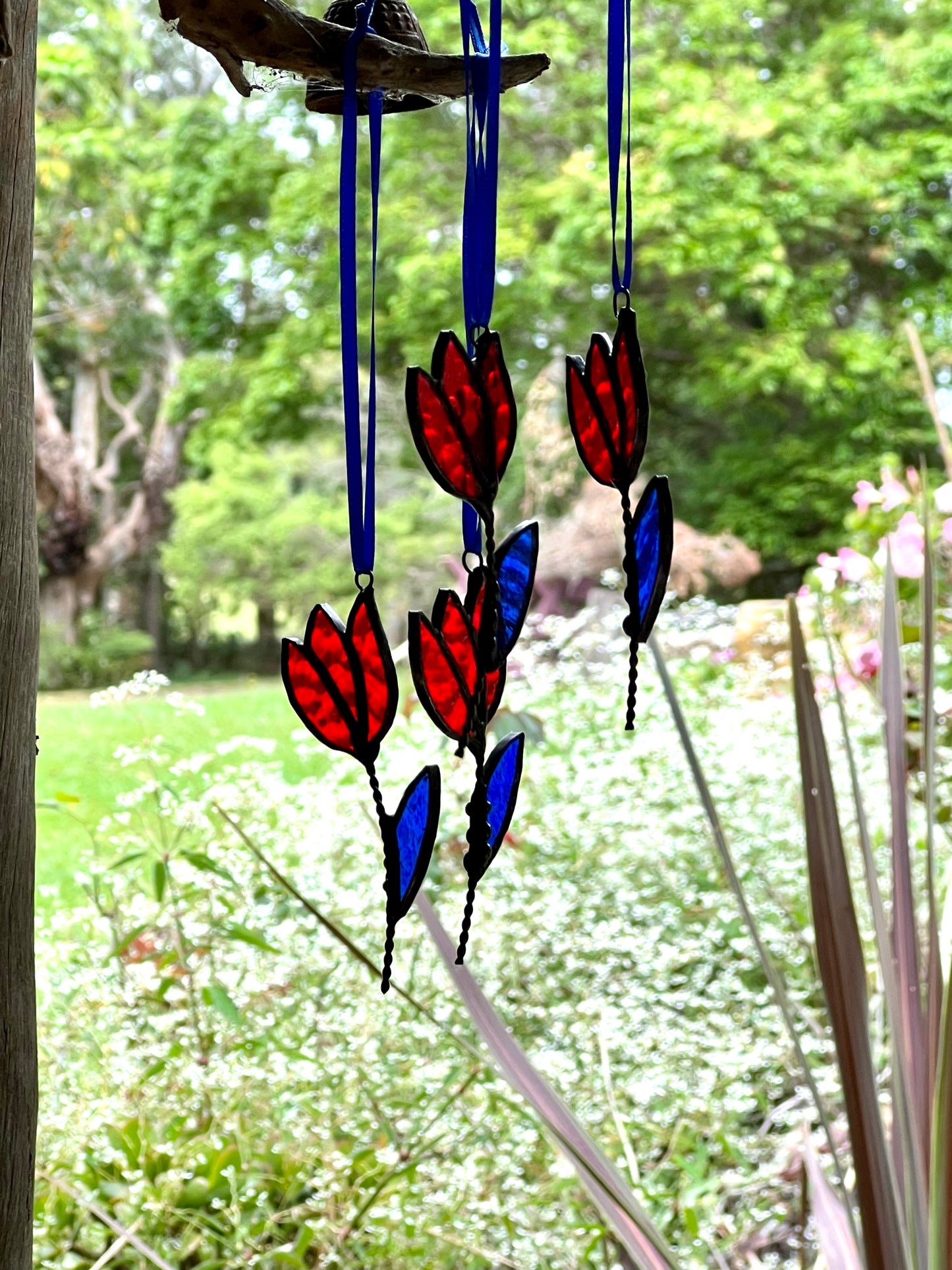 Handcrafted Stainedglass Red Tulip Suncatcher - Flower Window Ornament & Home Decor