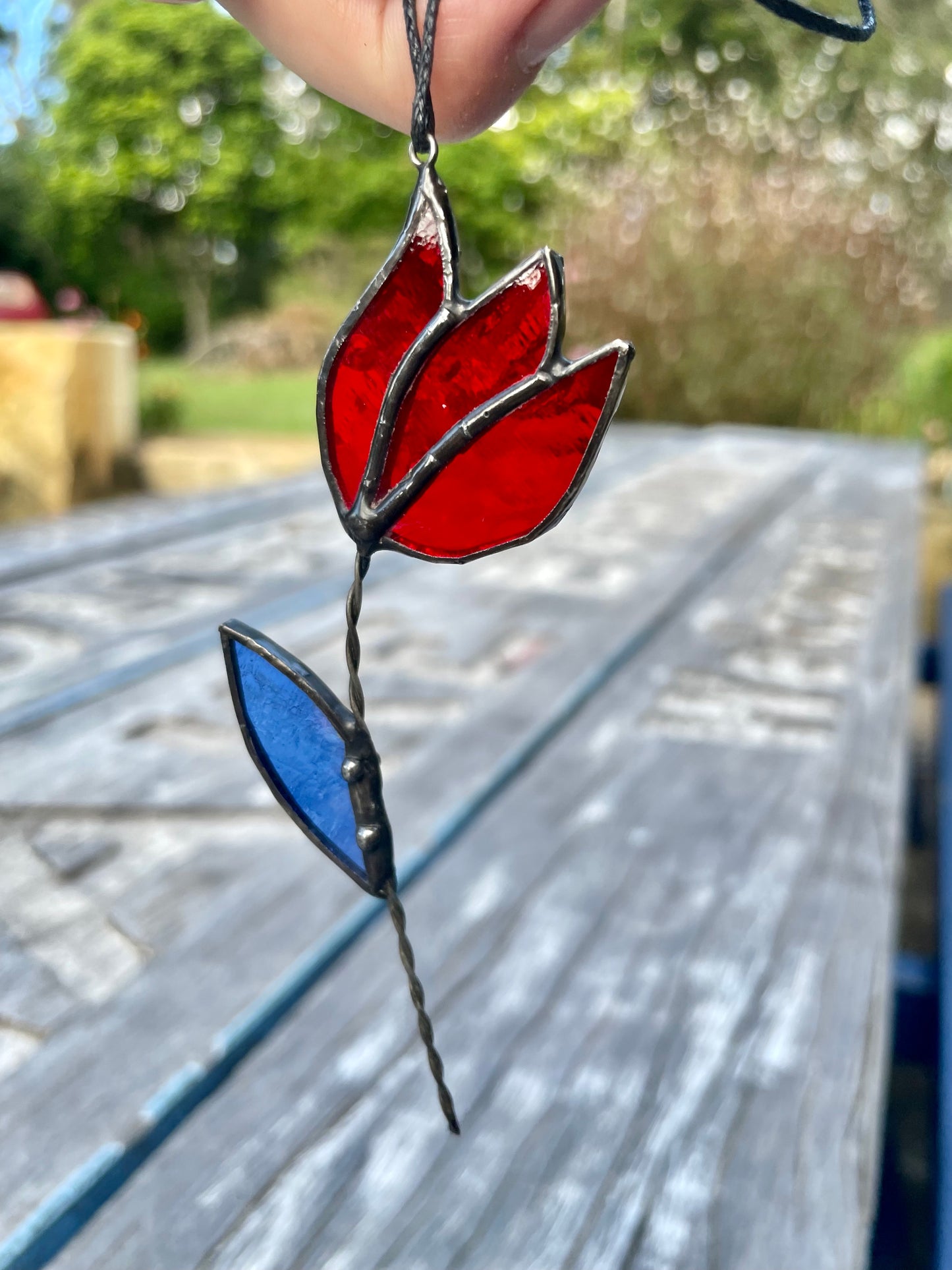 Handcrafted Stainedglass Red Tulip Suncatcher - Flower Window Ornament & Home Decor