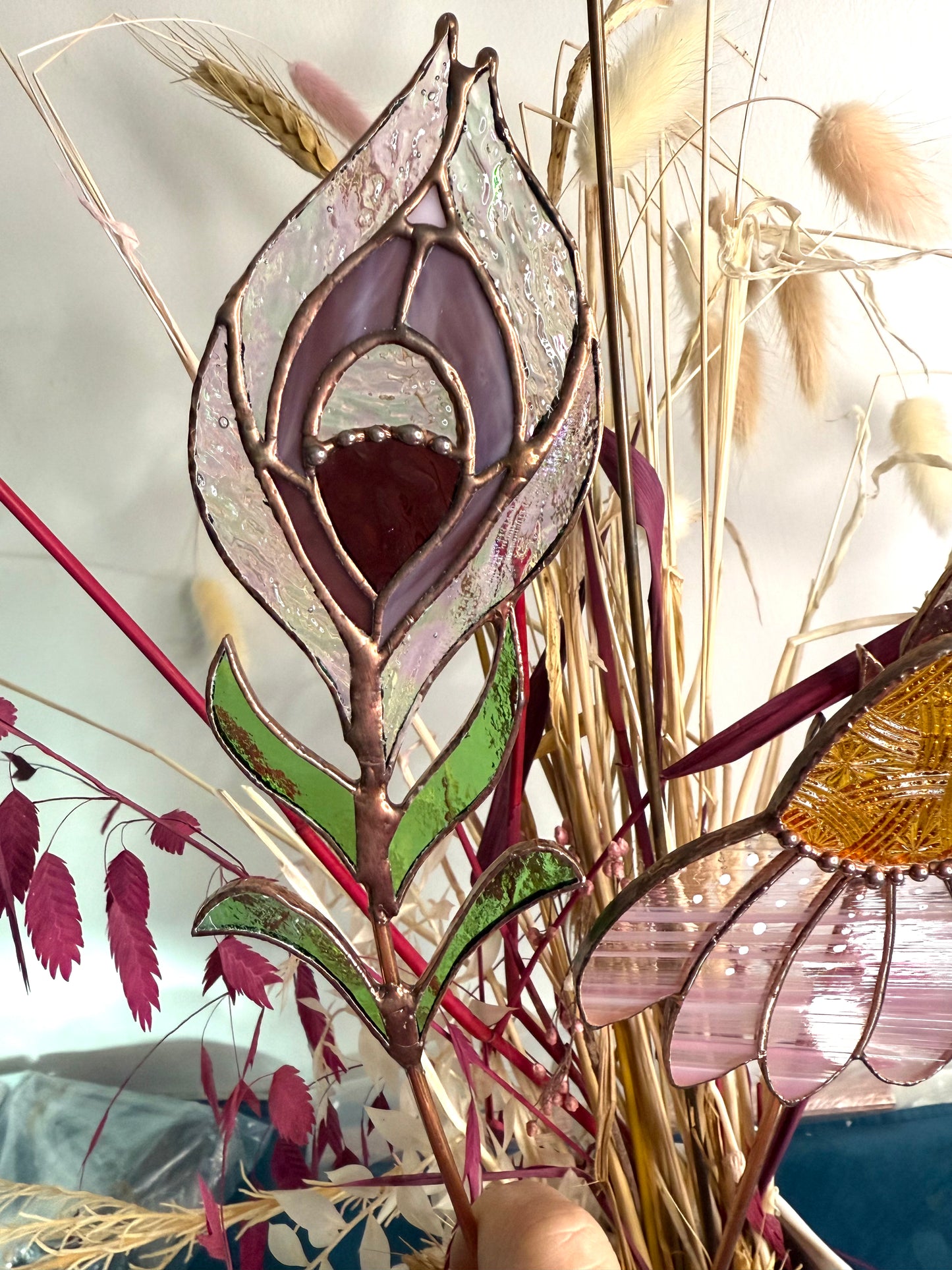 Stainedglass Peacock feather flower stem
